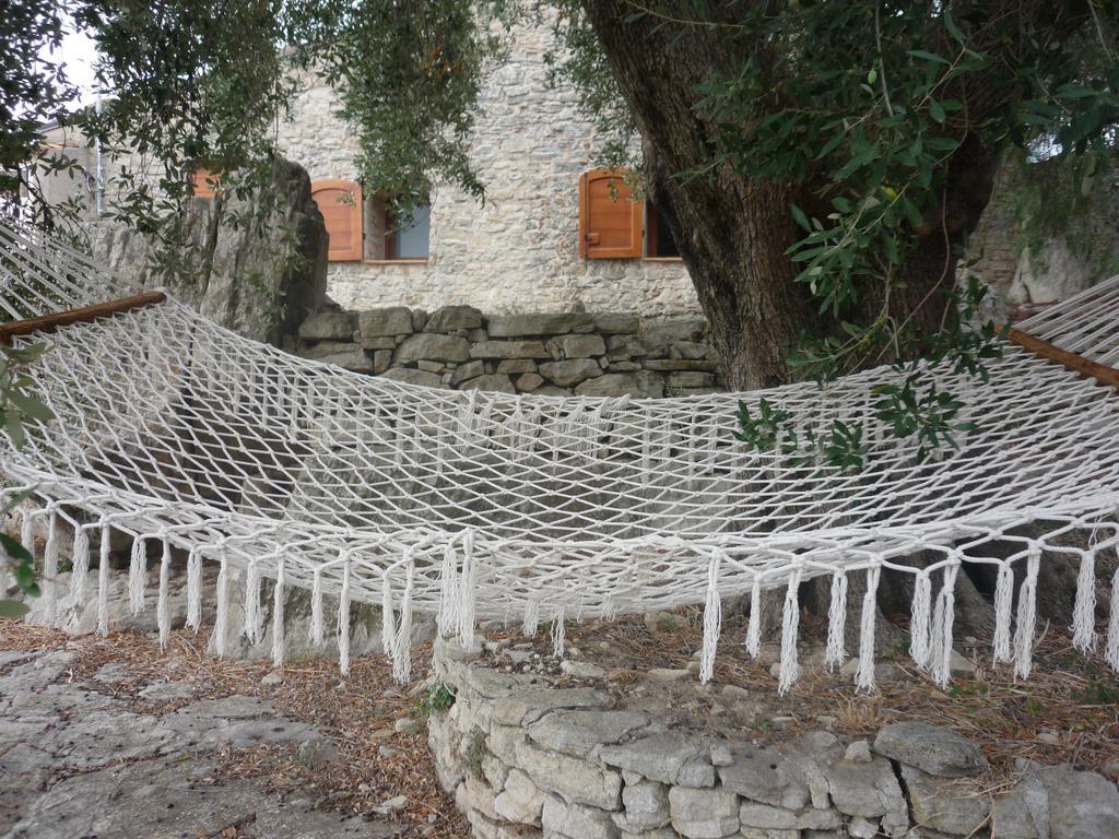לינה וארוחת בוקר San Pantaleone Rocca Del Vento חדר תמונה