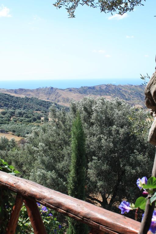 לינה וארוחת בוקר San Pantaleone Rocca Del Vento מראה חיצוני תמונה